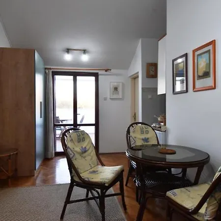 Apartment Dado