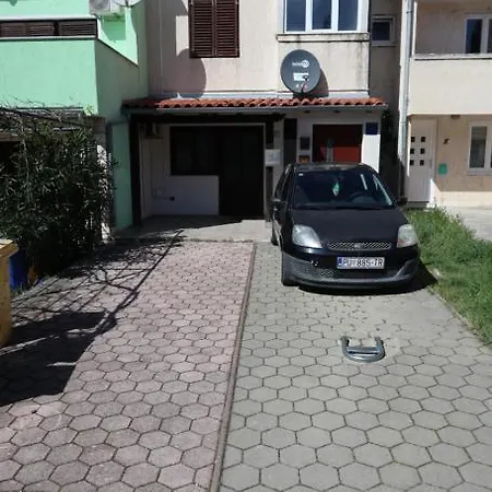 Apartment Dado